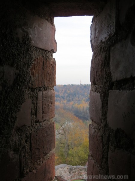 Rudens «zelts» izkrāšņo Turaidas muzejrezervātu. Foto sponsors: www.tourism.sigulda.lv 83645