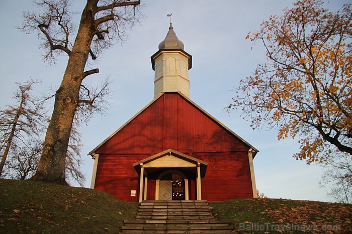 Rudens «zelts» izkrāšņo Turaidas muzejrezervātu. Foto sponsors: www.tourism.sigulda.lv 83670