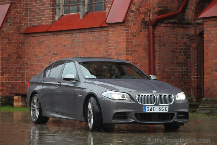 Gandrīz visi sportiski automobiļi ar benzīna motoriem patērē degvielu 20 litru robežās uz 100 km, bet jaunais BMW M550d xDrive šo patēriņu samazina ga 84395