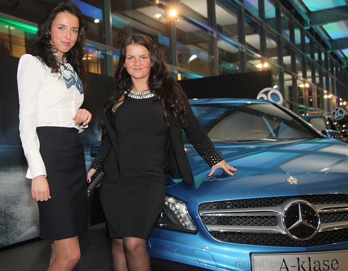 «Domenikss» atzīmē 30.11.2012 «Mercedes-Benz» 20 gadus Latvijā 85708