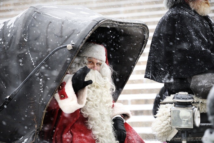 Bērnus Somijā apciemo Ziemassvētku vecītis Joulupukke, kas tulkojumā nozīmē Ziemassvētku āzis. Foto: www.visitfinland.com 85863