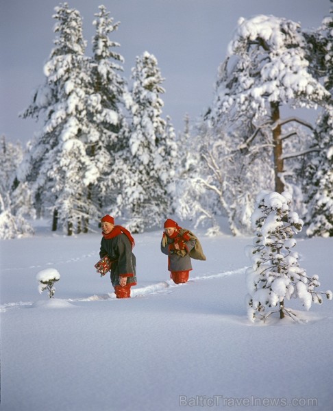 Bērnus Somijā apciemo Ziemassvētku vecītis Joulupukke, kas tulkojumā nozīmē Ziemassvētku āzis. Foto: www.visitfinland.com 85868