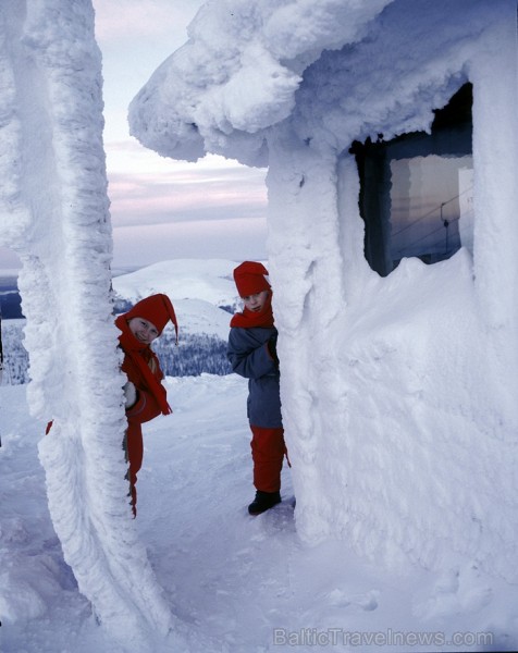 Bērnus Somijā apciemo Ziemassvētku vecītis Joulupukke, kas tulkojumā nozīmē Ziemassvētku āzis. Foto: www.visitfinland.com 85869