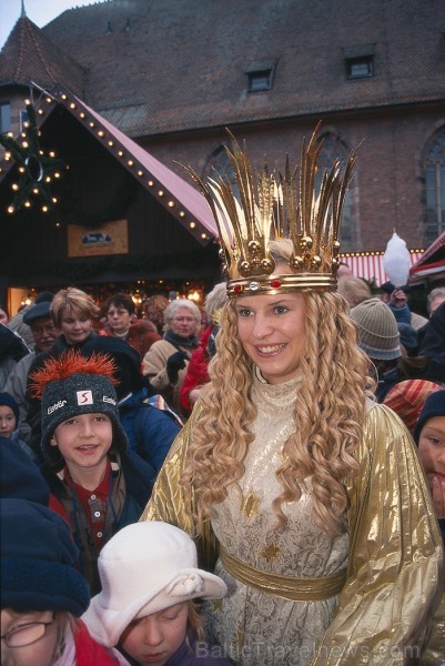 Vācijā gaisā virmo Ziemassvētki, eglītes greznojas, un darbojas burvīgi tirdziņi, kurus vērts apmeklēt ikvienam. Foto: www.images-dzt.de 86317