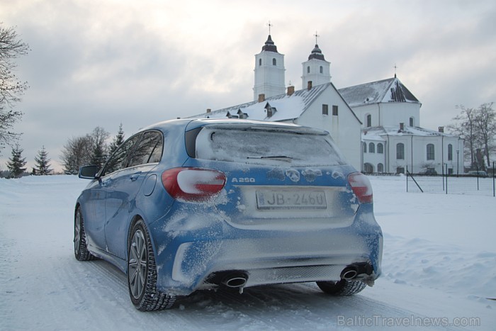 Testa Mercedes A250 dokumentos ir norādīts, ka tas līdz 100 km/h ieskrienas par 7.1 sekundi un vidējais degvielas patēriņš uz 100 km ir 7 litri benzīn 86410