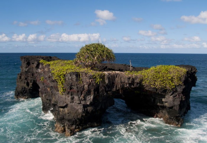 Samoa 10 salu valsts mainījusi laika joslu un ir pirmā valsts, kas sagaidīja 2013. gadu. Tā atrodas Klusajā okeānā starp Jaunzēlandi Un Havaju salām.  86854