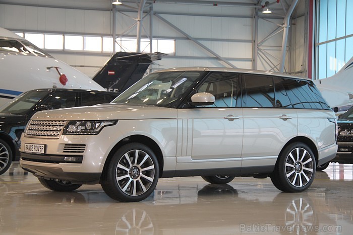 Inchcape BM Auto prezentē jauno Range Rover lidostas «Rīga» Biznesa aviācijas centrā 87099