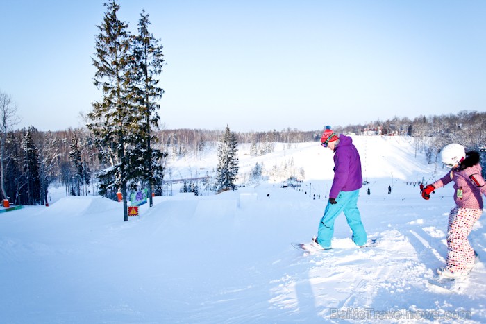 Žagarkalna trasēs gaidīti gan lieli, gan mazi slēpotāji un snovotāji. Mazie, kuri vēl tikai tikai kāps uz slēpēm vai snova, aicināti uz Bērnu slēpošan 87264