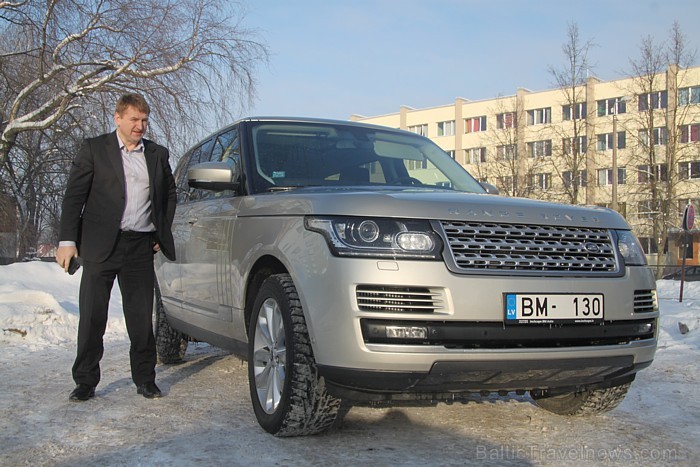 Oficiālais Land Rover pārstāvis Latvijā Inchcape BM Auto uz vienu dienu bija nodevis Travelnews.lv rīcībā jauno Range Rover SDV8 Vogue testa brauciena 87381