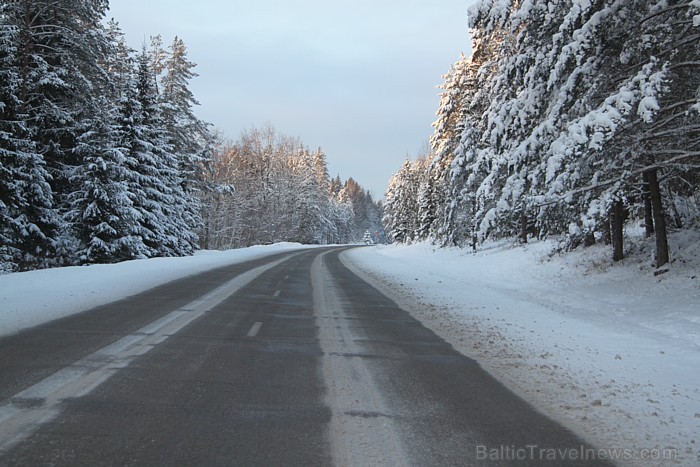 Travelnews.lv testē jauno Range Rover SDV8 Vogue Kurzemes ceļos 87411