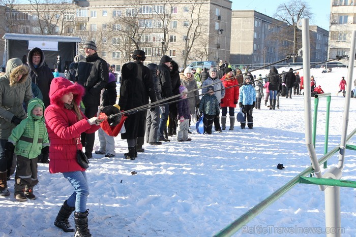 Svētdien, 27.01.2013, vairāk nekā 1000 Vecmīlgrāvja iedzīvotāju ar prieku nodevās 