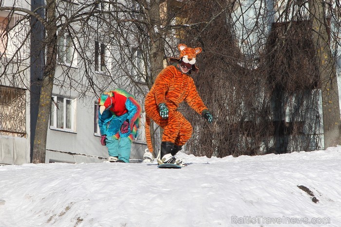 Svētdien, 27.01.2013, vairāk nekā 1000 Vecmīlgrāvja iedzīvotāju ar prieku nodevās 