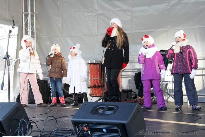 Svētdien, 27.01.2013, vairāk nekā 1000 Vecmīlgrāvja iedzīvotāju ar prieku nodevās 