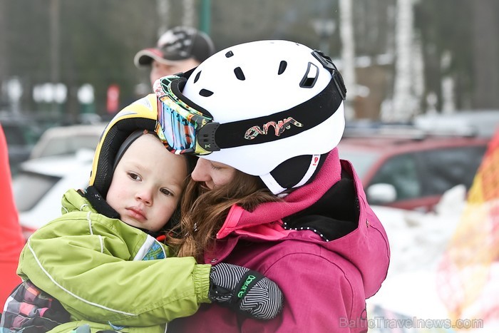 Reiņa trasē aizraujošās sacensībās noteikti sezonas otrā posma bērnu mini slaloma sacensību 