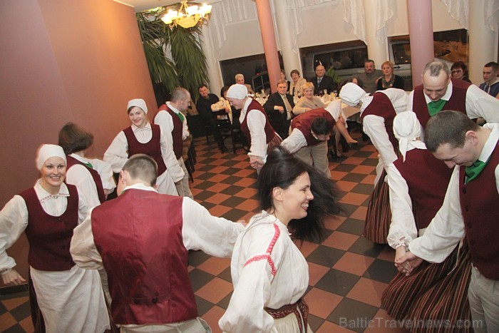 Latgales viesnīcas «Kolonna Hotel Rēzekne» restorāns «Rozalija» aicina uz lustīgajiem «Latgalīšu vokorim» - www.hotelkolonna.com 88862