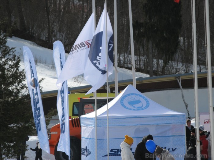 Pasākumā norisinājās dažādas atrakcijas, spēlēja grupa COLT, bija apskatāma bobsleja un skeletona muzeja ekspozīcija, notika bērnu vizināšana ar īstu  89989