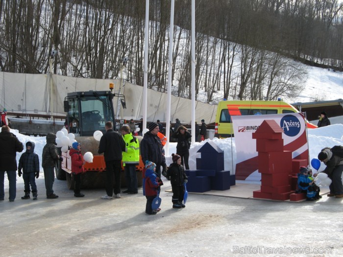 Sestdien, 2013. gada 9. martā, Siguldā norisinājās trīs ziemas sporta veidu – bobsleja, skeletona un kamaniņu sporta – noslēguma pasākums - www.siguld 89997