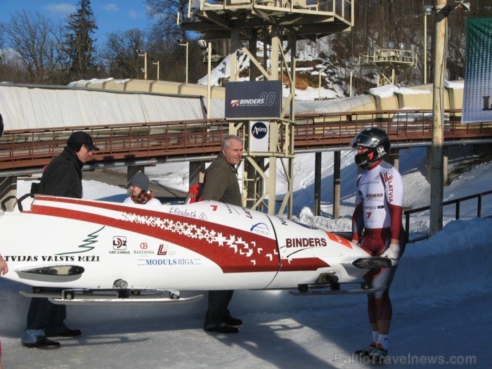 Par «Binders/Arčers» kausa bobslejā divniekiem uzvarētājiem kļuva Oskars Melbārdis un Daumants Dreiškens, aiz kuriem attiecīgi otrajā un trešajā vietā 90010