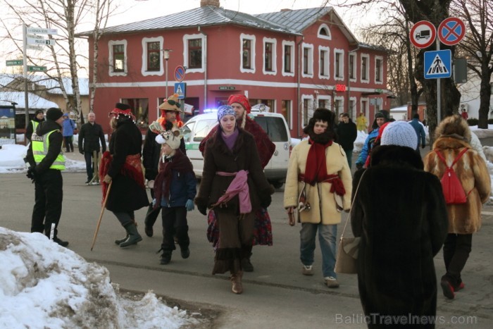 Svētdien, 2013. gada 9. martā, Siguldas Ziemas festivāla ietvaros norisinājies Ziemas festivāla karnevāls. Foto: Juris Ķilkuts, FotoAtelje.lv 90131