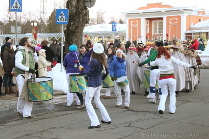 Svētdien, 2013. gada 9. martā, Siguldas Ziemas festivāla ietvaros norisinājies Ziemas festivāla karnevāls. Foto: Juris Ķilkuts, FotoAtelje.lv 90133