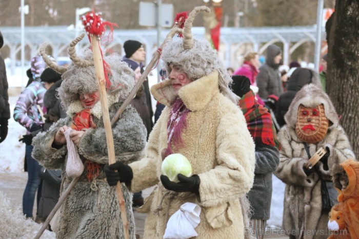 Svētdien, 2013. gada 9. martā, Siguldas Ziemas festivāla ietvaros norisinājies Ziemas festivāla karnevāls. Foto: Juris Ķilkuts, FotoAtelje.lv 90135