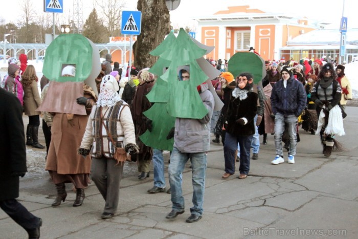 Svētdien, 2013. gada 9. martā, Siguldas Ziemas festivāla ietvaros norisinājies Ziemas festivāla karnevāls. Foto: Juris Ķilkuts, FotoAtelje.lv 90141