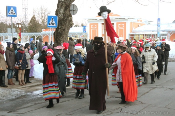 Svētdien, 2013. gada 9. martā, Siguldas Ziemas festivāla ietvaros norisinājies Ziemas festivāla karnevāls. Foto: Juris Ķilkuts, FotoAtelje.lv 90142