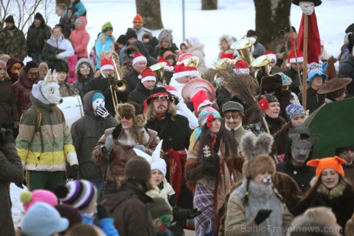 Svētdien, 2013. gada 9. martā, Siguldas Ziemas festivāla ietvaros norisinājies Ziemas festivāla karnevāls. Foto: Juris Ķilkuts, FotoAtelje.lv 90151