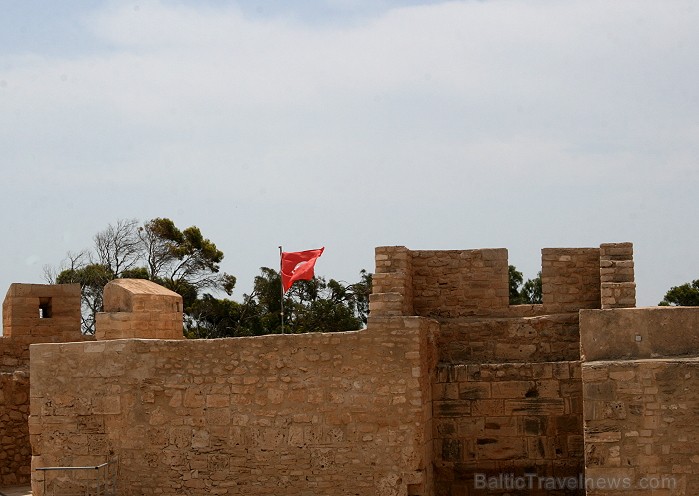 Ghazi Mustapha Fort ir nozīmīgs tūrisma objekts Džerbas salā (Tunisija). Tas tika celts 15.gds., kad sultāns Abu Fares gatavojās cīņai pret spāņu kara 90362