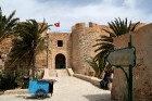 Ghazi Mustapha Fort ir nozīmīgs tūrisma objekts Džerbas salā (Tunisija). Tas tika celts 15.gds., kad sultāns Abu Fares gatavojās cīņai pret spāņu kara 1