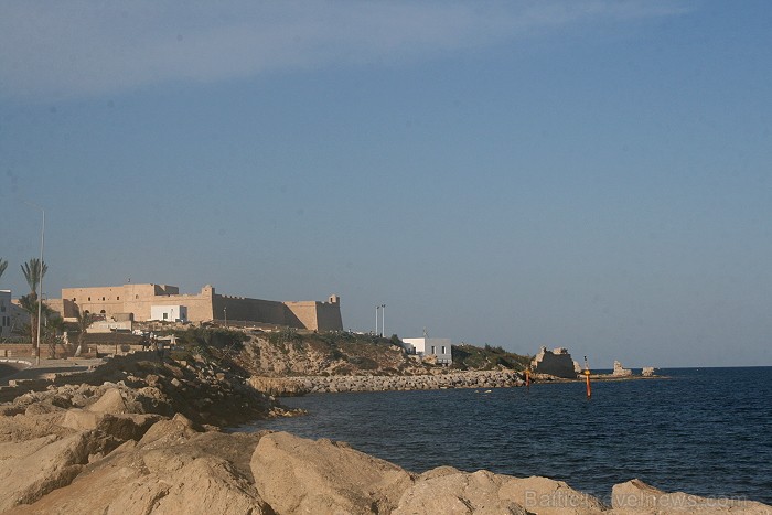 Mahdija ir neliela Tunisijas pilsēta, kura atrodas valsts dienvidu piekraste. Mahdija ir klasisks Tunisijas kūrorts ar daudziem zivju restorāniem, bal 90522