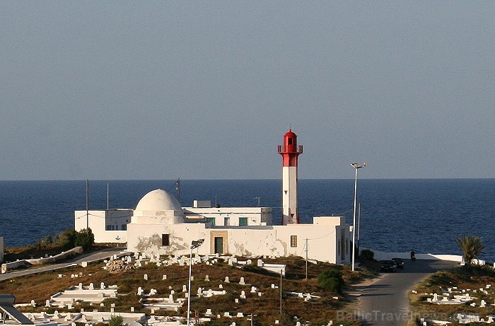 Mahdija ir neliela Tunisijas pilsēta, kura atrodas valsts dienvidu piekraste. Mahdija ir klasisks Tunisijas kūrorts ar daudziem zivju restorāniem, bal 90532