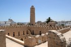 Susa ir Tunisijas trešā lielākā pilsēta. Tās vecpilsēta atrodas aiz 2 km garas aizsargsienas, kura tika uzcelta 859. gadā. Vecpilsēta ir iekļauta UNES 21