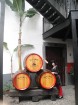Garšīgākie un iecienītākie Madeiras vīni tiek karsēti saulē un lēni nobriedināti vīna noliktavās. Pārsvarā tie tiek gatavoti no Tinta Negra Mole vīnog 6
