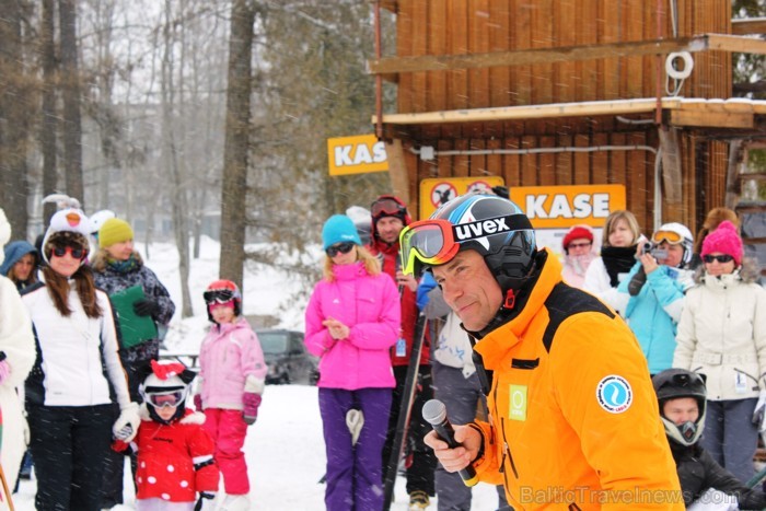 01.04.2013 jeb Joku dienā Žagarkalnā pulcējās Pavasara karnevāla dalībnieki www.zagarkalns.lv 91474