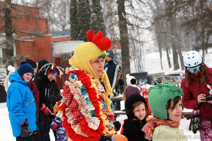 01.04.2013 jeb Joku dienā Žagarkalnā pulcējās Pavasara karnevāla dalībnieki www.zagarkalns.lv 91476