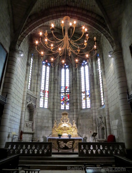 Klosteris Chartreuse St Sauveur ir neaizmirstams 15.gadsimta arhitektūras un vēstures piemineklis. Tas atrodas pilsētā Villefranche-de-Rouergue un ir  91931