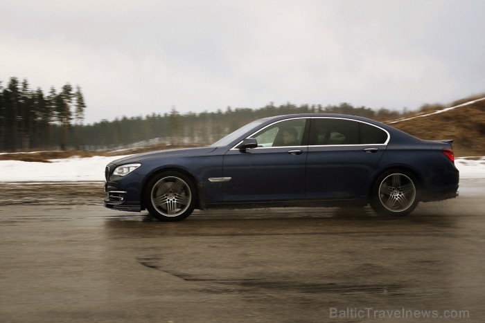 Travelnews.lv redakcija testē BMW Alpina modeļus sporta kompleksā 333. Foto: Juris Ķilkuts, www.fotoatelje.lv 92128