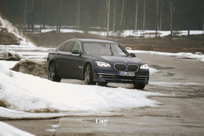 Travelnews.lv redakcija testē BMW Alpina modeļus sporta kompleksā 333. Foto: Juris Ķilkuts, www.fotoatelje.lv 92131