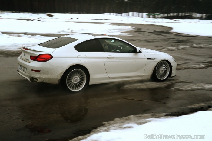 Travelnews.lv redakcija testē BMW Alpina modeļus sporta kompleksā 333. Foto: Juris Ķilkuts, www.fotoatelje.lv 92134