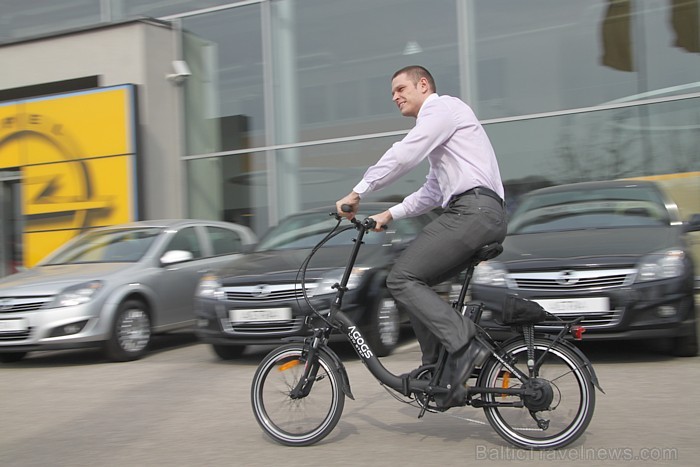 Eletrovelosipēdu projekts Blue Shock Bike atver mobilitātes centru Rīgā - www.fb.com/BlueShockBike 92279