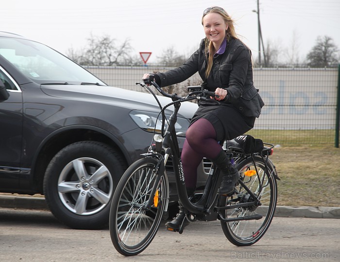 Eletrovelosipēdu projekts Blue Shock Bike atver mobilitātes centru Rīgā - www.fb.com/BlueShockBike 92285