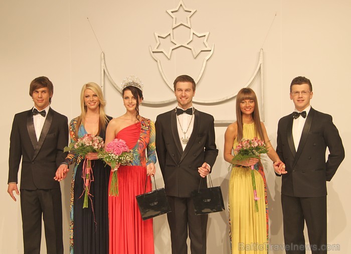 «Mis un Misters Latvija 2012» finālisti - Aleksandrs Dmitrijevs, Egija Gailuma, Liliana Garkalne, Mareks Mohovikovs, Beāte Baranovska un Guntars Login 92382