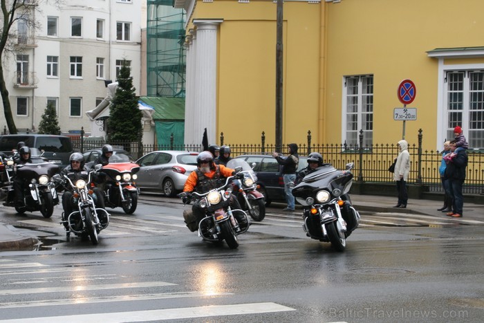 Motociklu sezona 2013 ir oficiāli atklāta, pulcējot ne mazums interesentu Rīgas ielās. 92868