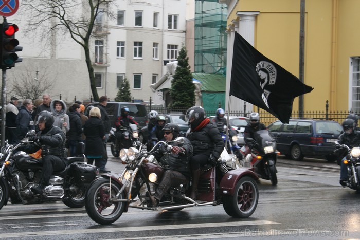 Motociklu sezona 2013 ir oficiāli atklāta, pulcējot ne mazums interesentu Rīgas ielās. 92869