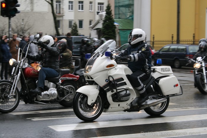 Motociklu sezona 2013 ir oficiāli atklāta, pulcējot ne mazums interesentu Rīgas ielās. 92870