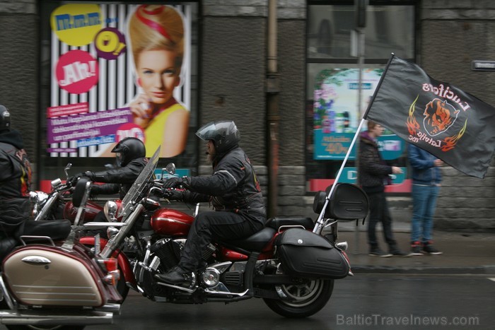 Motociklu sezona 2013 ir oficiāli atklāta, pulcējot ne mazums interesentu Rīgas ielās. 92876