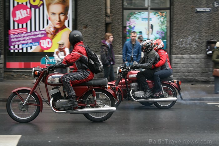 Motociklu sezona 2013 ir oficiāli atklāta, pulcējot ne mazums interesentu Rīgas ielās. 92889