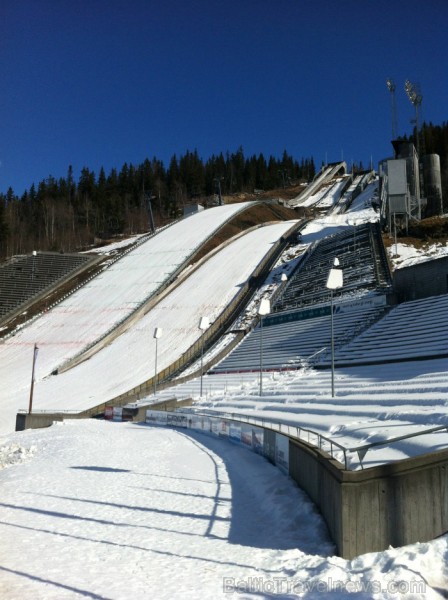 Viens no Lillehammeres apmeklētākajiem objektiem visa gada laikā ir gandrīz 1000 pakāpienu augstais tramplīns, kas Olimpisko spēļu laikā ticis izmanto 93372