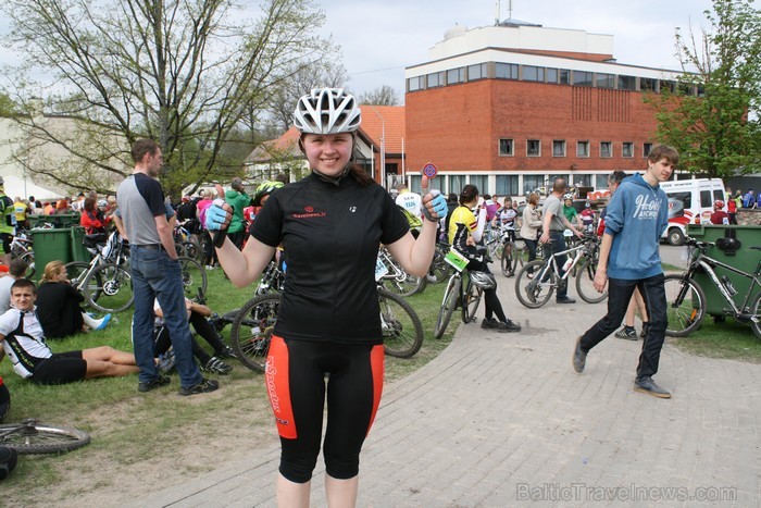 SEB MTB 1. posms Cēsis - Valmiera norisinājās 13.05.2013. Maratona garums- 39 kilometri, kas vijās pa mežiem, pļavām, grāvjiem, grants un asfalta segu 93981